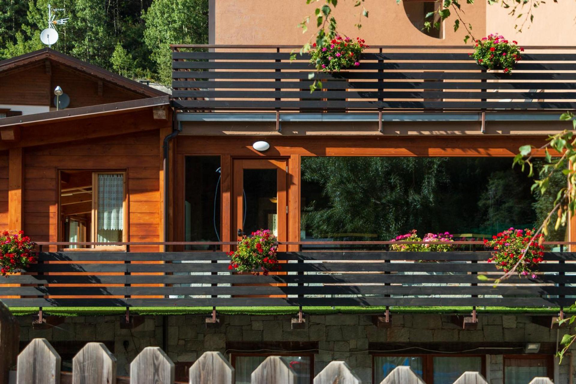 La Val Hotel 2*